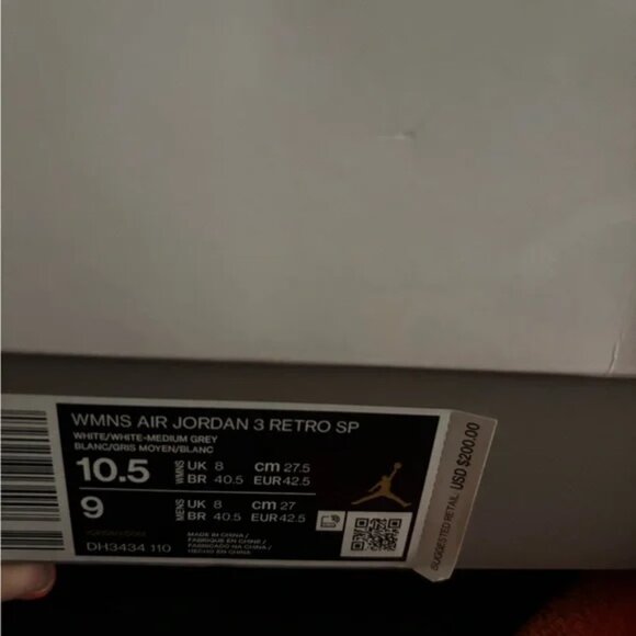 Jordan WMNS 3 Retro SP in White and Medium Gray - Picture 3 of 4